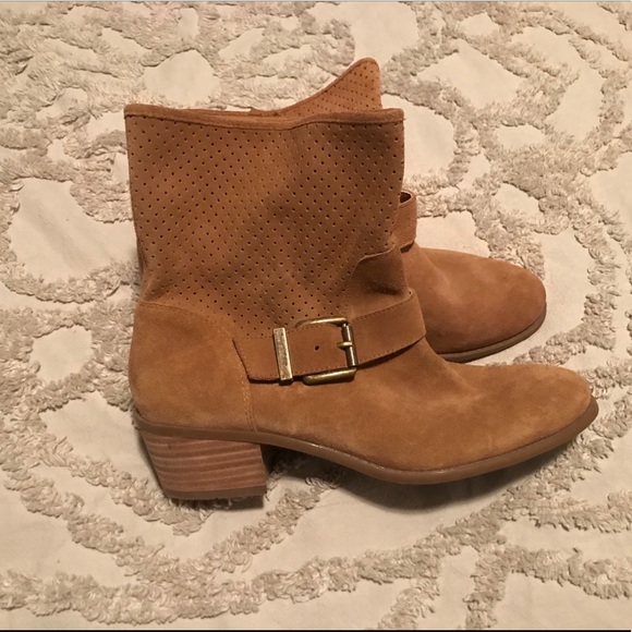 Sole Society Tan Suede Boots - Picture 1 of 6